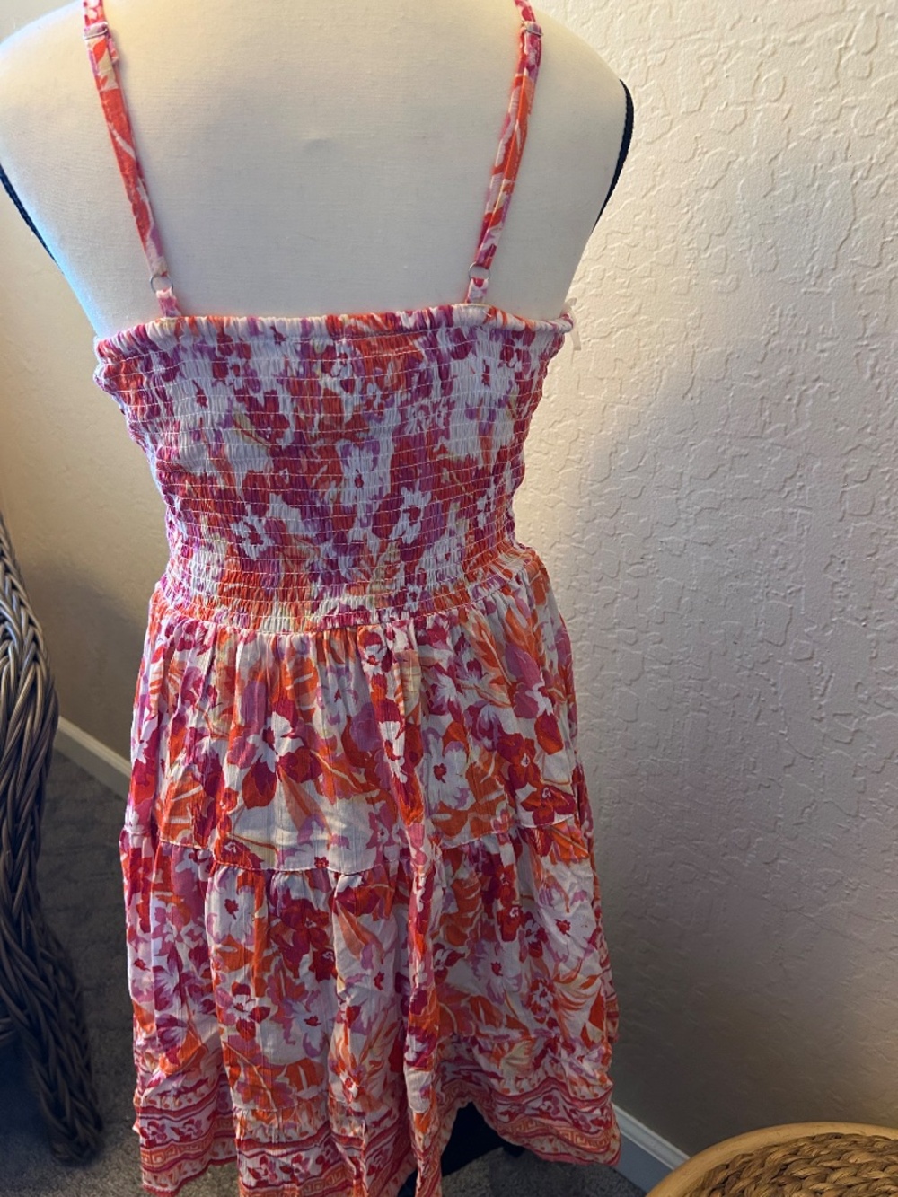 Dress - Picture 2 of 4